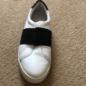 Sneaker